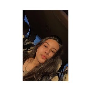 Meet your Posher, Jazmin